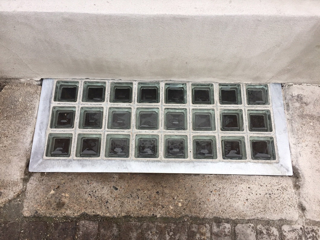 Glasrist / rist m. glassten